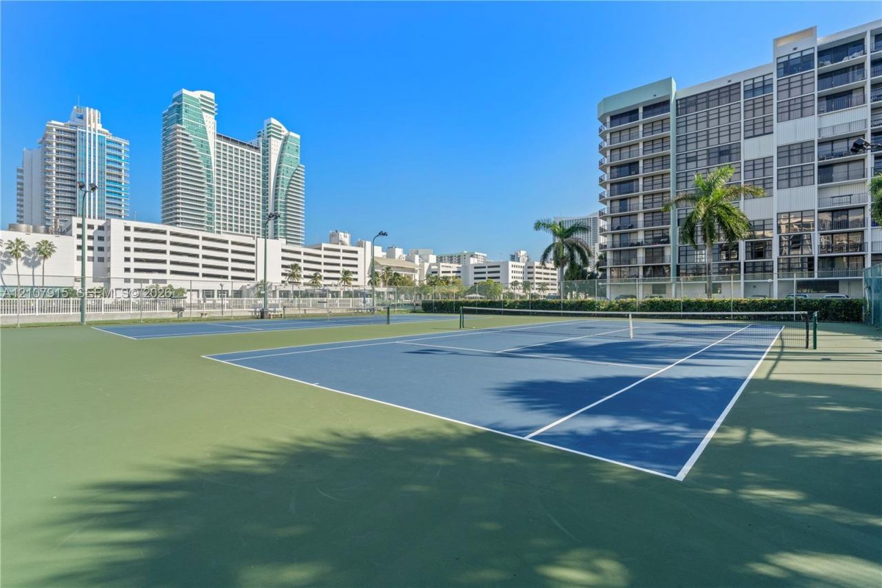 400 Leslie Dr , Unit 622, Hallandale Beach, FL 33009 Photo