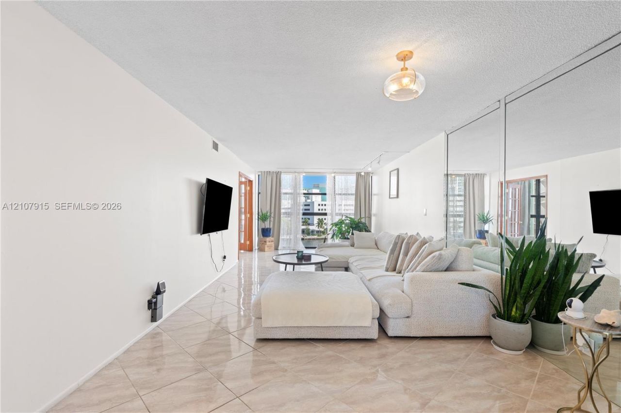 400 Leslie Dr , Unit 622, Hallandale Beach, FL 33009 Photo