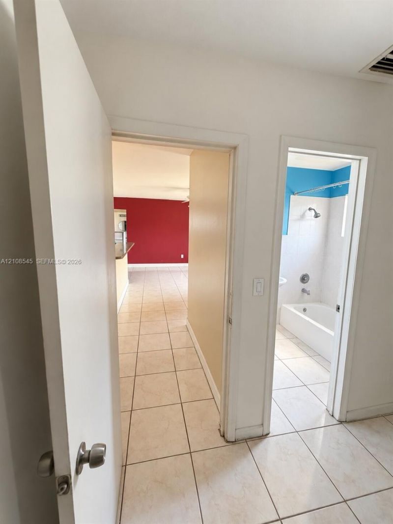2755 NW 164th Ter , Miami Gardens, FL 33054 Photo