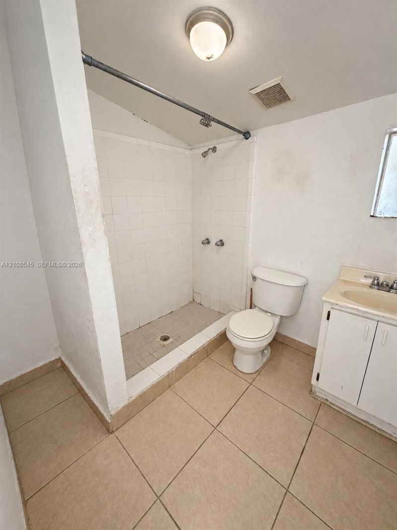 2755 NW 164th Ter , Miami Gardens, FL 33054 Photo