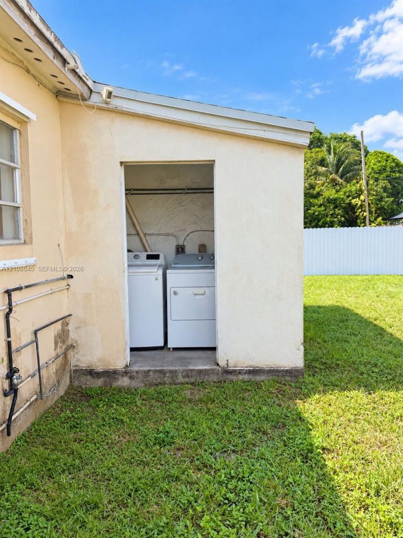 2755 NW 164th Ter , Miami Gardens, FL 33054 Photo