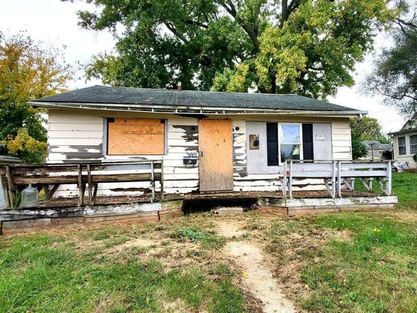 1322 Carroll Street, Keokuk, IA 52632