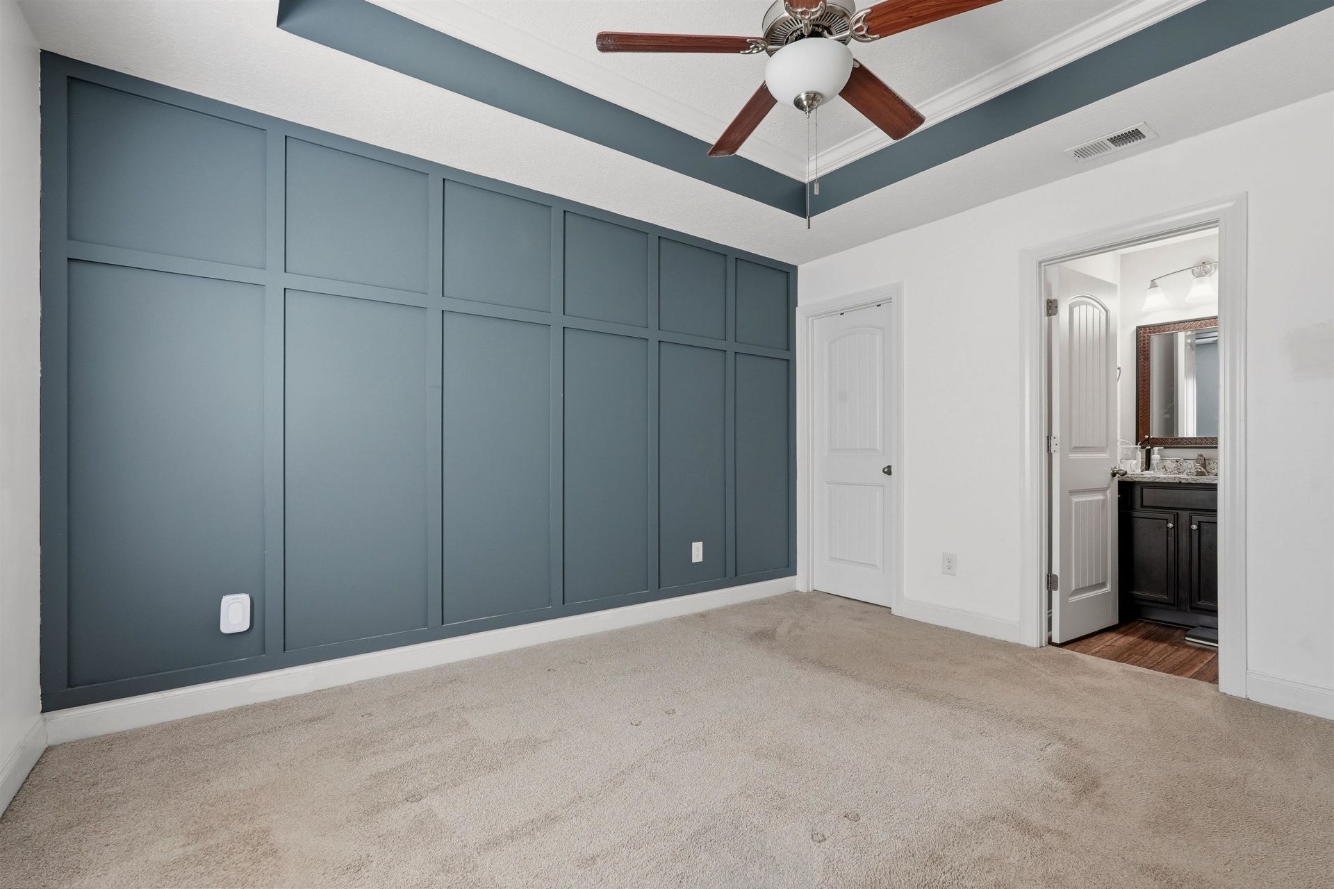 945 9th Ave. Photo 7