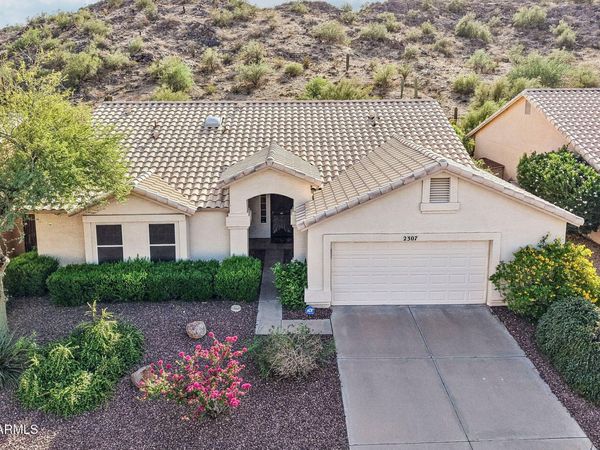 2307 E TAXIDEA Way, Phoenix, AZ 85048