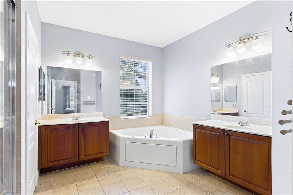 3028 Lake Butler Ct , Cape Coral, FL 33909 Photo