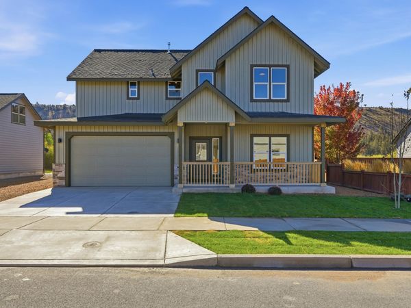 3044 SE Triangle Outfit Drive, Unit 29, Prineville, OR 97754
