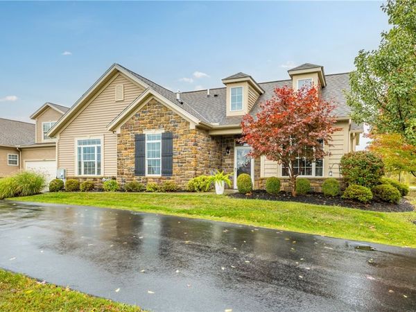 3222 Abbey Road , Canandaigua, NY 14424