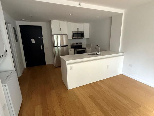 402 E 118th Street, Unit 1A, New York (Manhattan), NY 10035