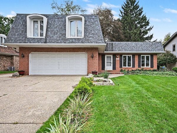 12516 S Nashville Avenue , Palos Heights, IL 60463