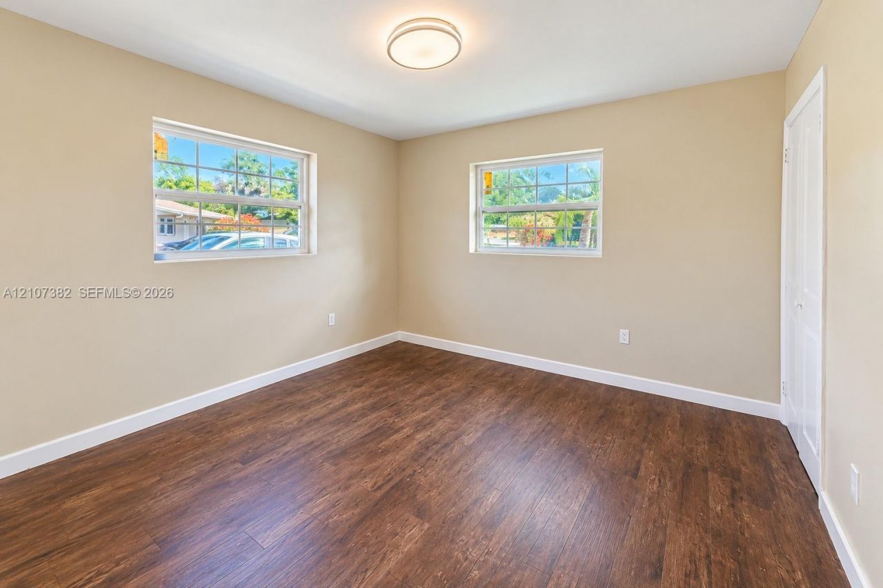 859 Caroline Cir , Palm Beach, FL 33413 Photo