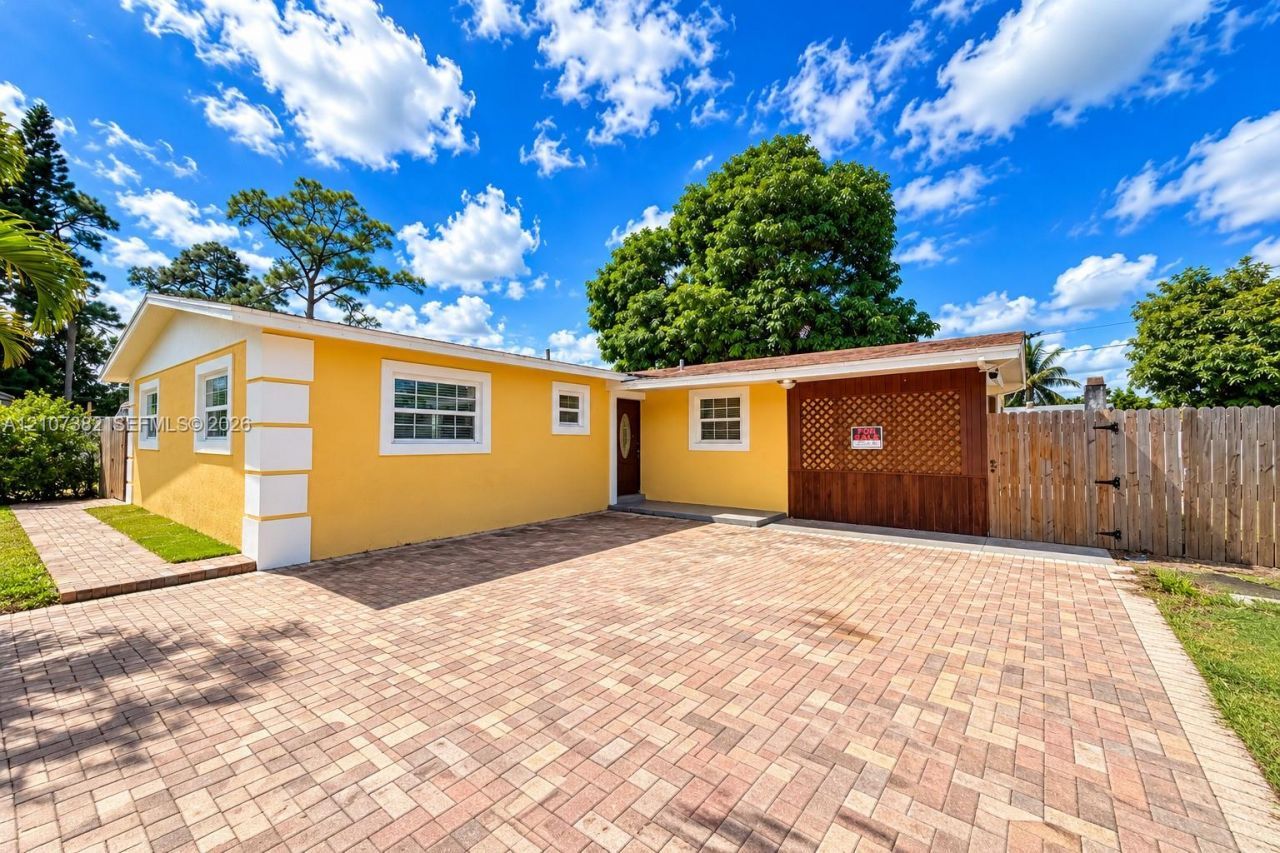 859 Caroline Cir , Palm Beach, FL 33413 Photo