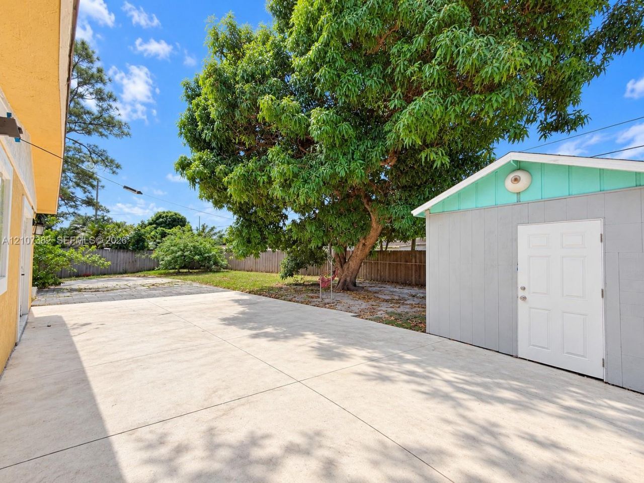 859 Caroline Cir , Palm Beach, FL 33413 Photo