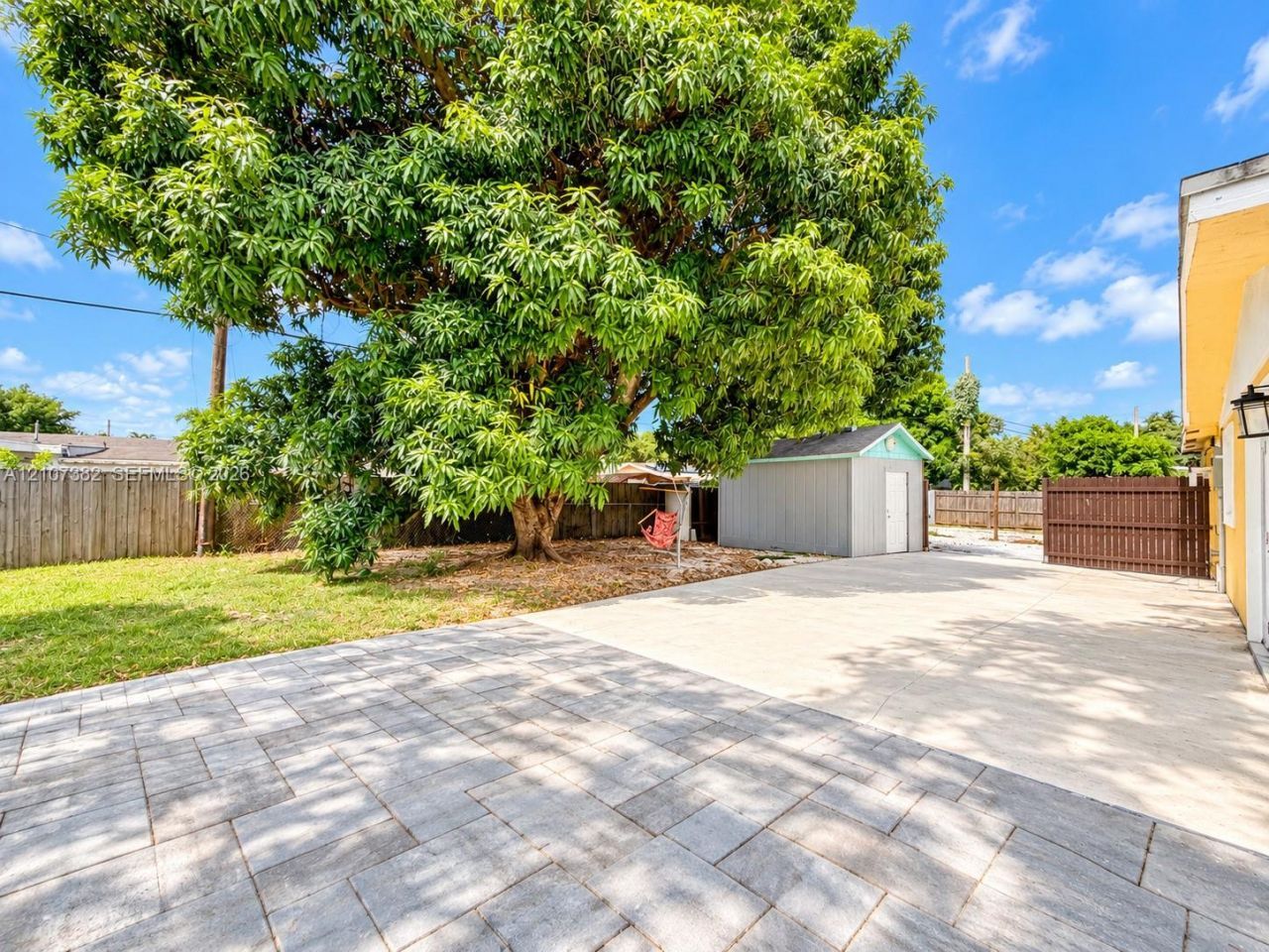 859 Caroline Cir , Palm Beach, FL 33413 Photo