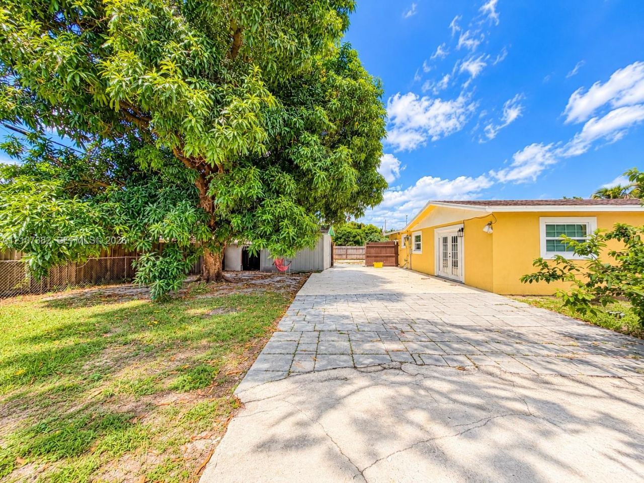 859 Caroline Cir , Palm Beach, FL 33413 Photo