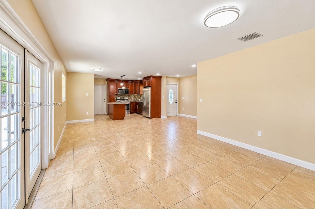 859 Caroline Cir , Palm Beach, FL 33413 Photo