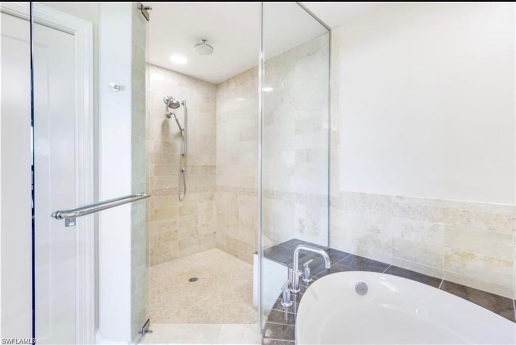 9115 Strada Pl , Unit 5205, Naples, FL 34108 Photo