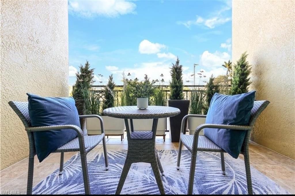 9115 Strada Pl , Unit 5205, Naples, FL 34108 Photo