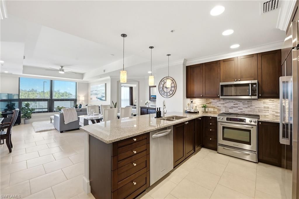 9115 Strada Pl , Unit 5205, Naples, FL 34108 Photo