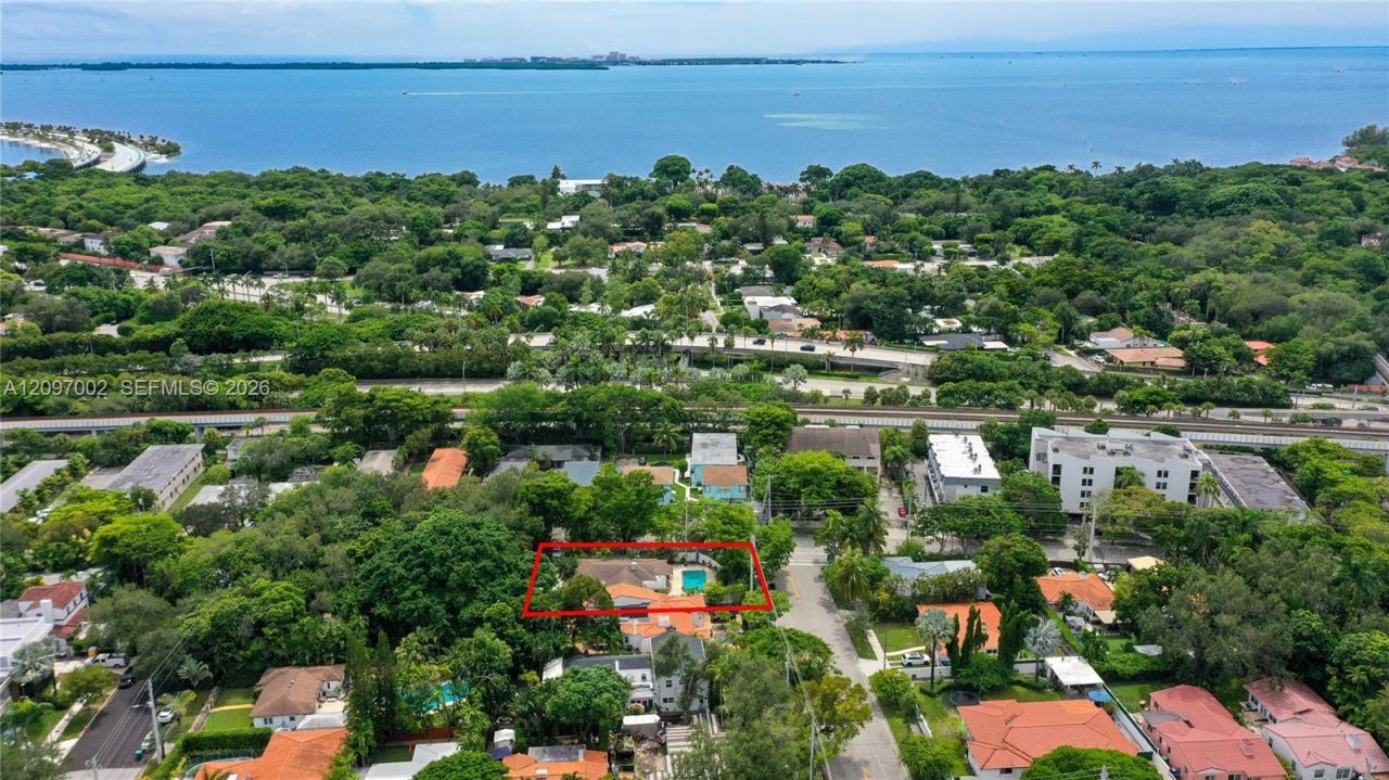 2920 SW 1st Ave , Miami, FL 33129 Photo