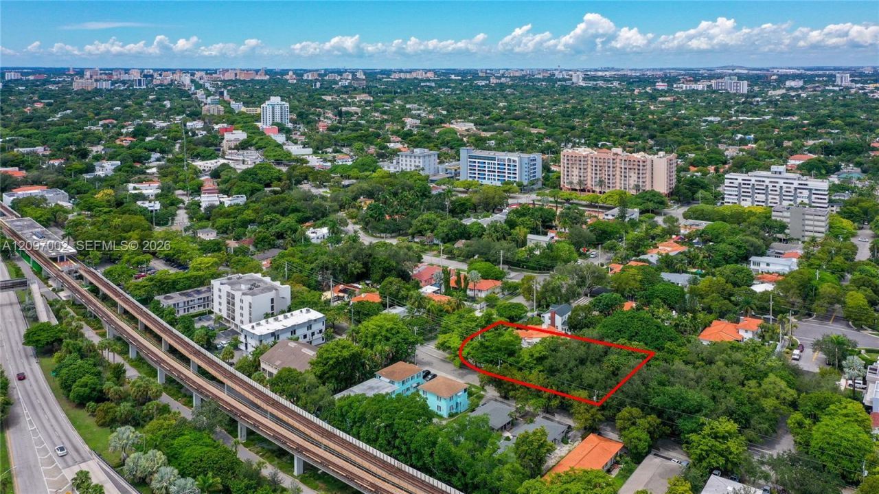 2920 SW 1st Ave , Miami, FL 33129 Photo