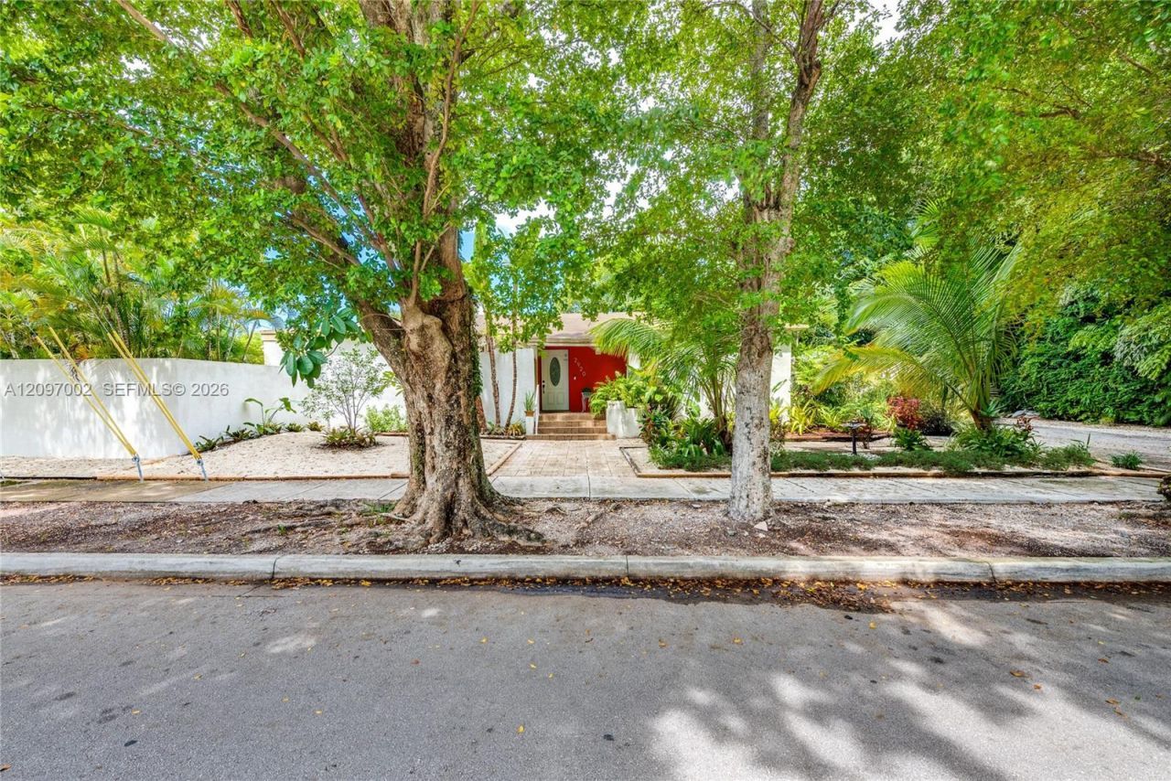 2920 SW 1st Ave , Miami, FL 33129 Photo
