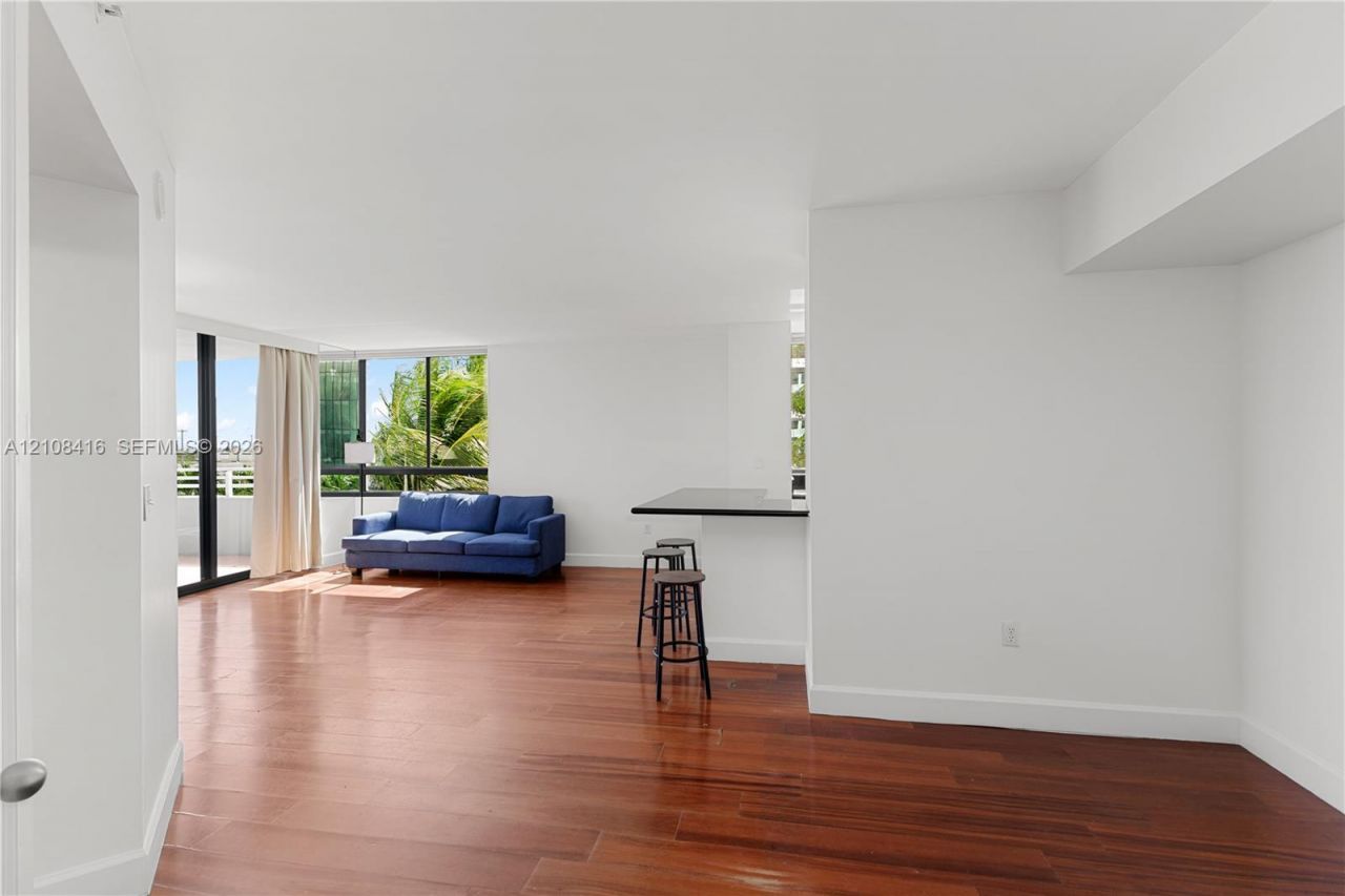 1330 West Ave , Unit 614, Miami Beach, FL 33139 Photo