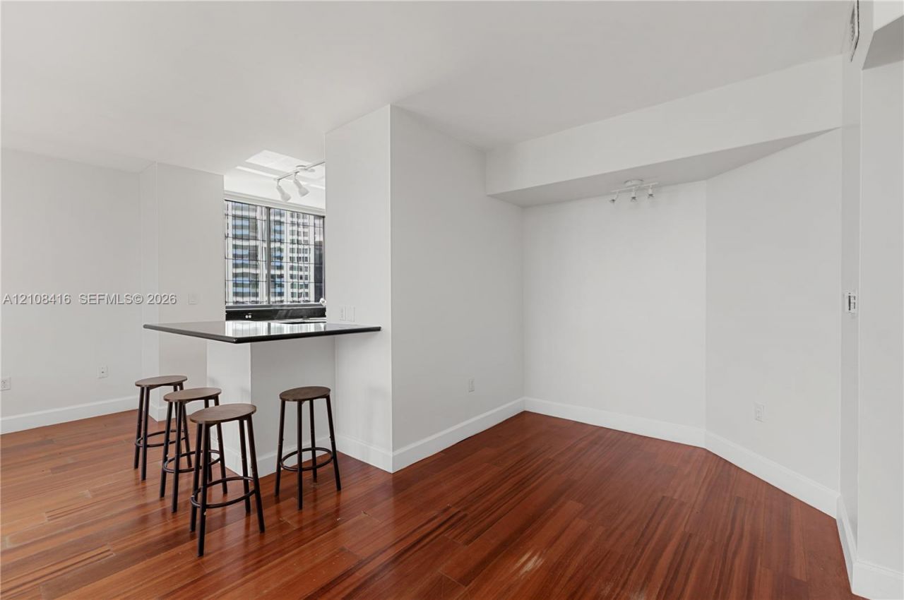 1330 West Ave , Unit 614, Miami Beach, FL 33139 Photo