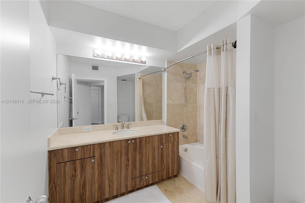 1330 West Ave , Unit 614, Miami Beach, FL 33139 Photo
