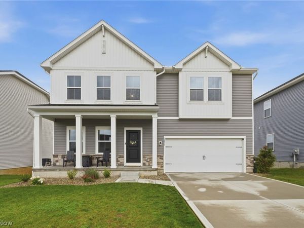 3017 Mcintosh Drive NE, Louisville, OH 44641