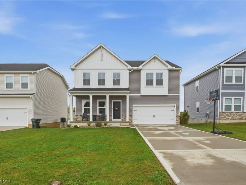3017 Mcintosh Drive NE, Louisville, OH 44641 Photo 2