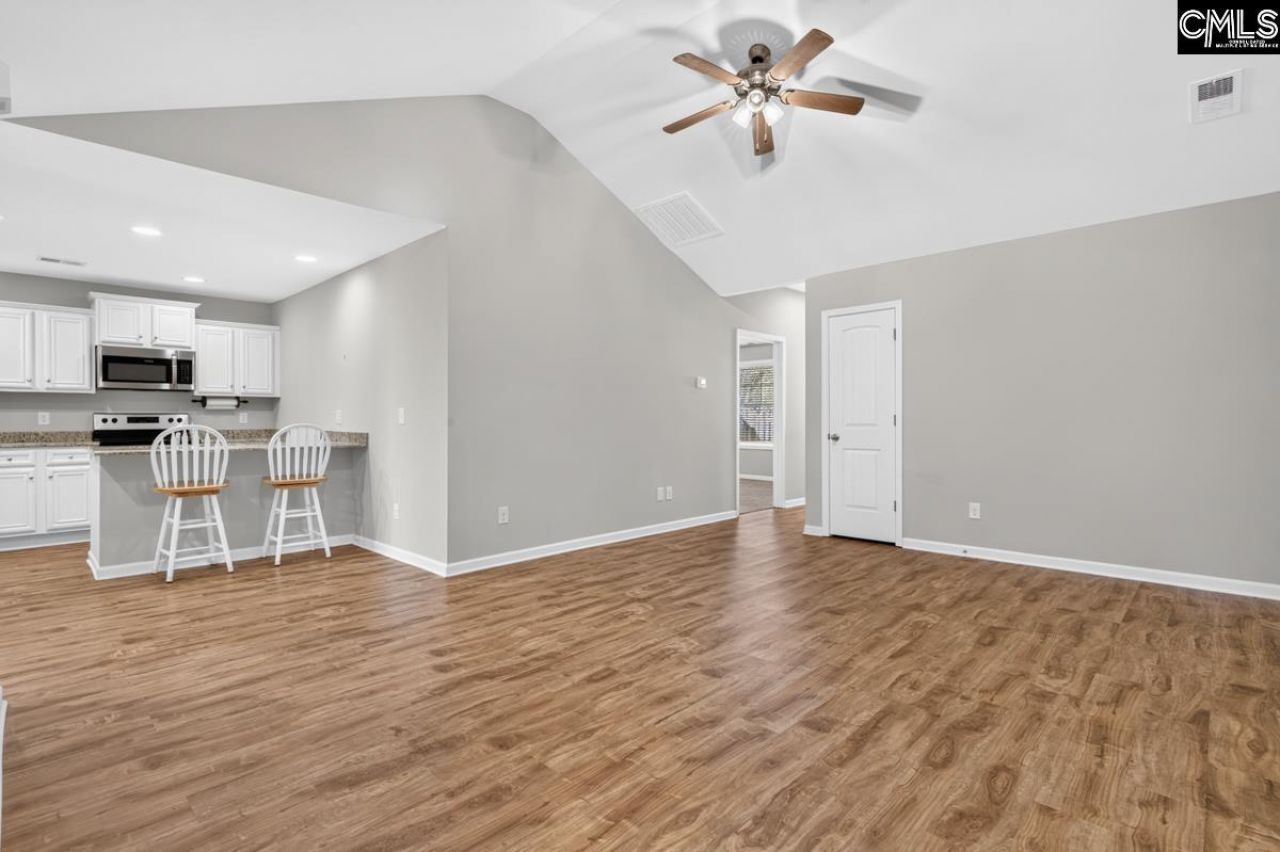 110 Sabal Drive Photo 6