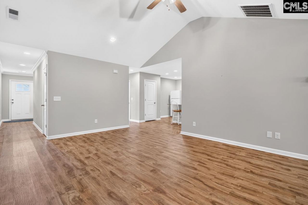 110 Sabal Drive Photo 7