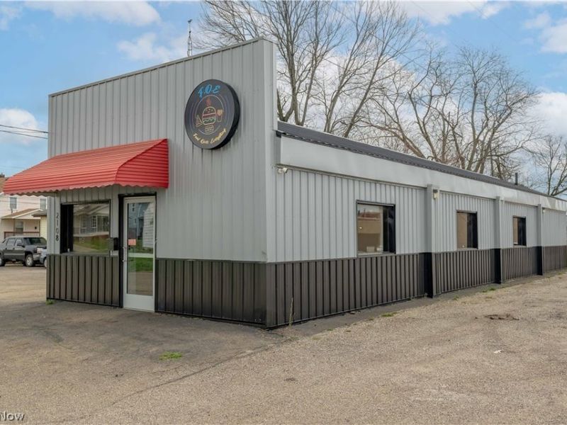 2108 Fremont Place SW, Canton, OH 44706 Photo 2