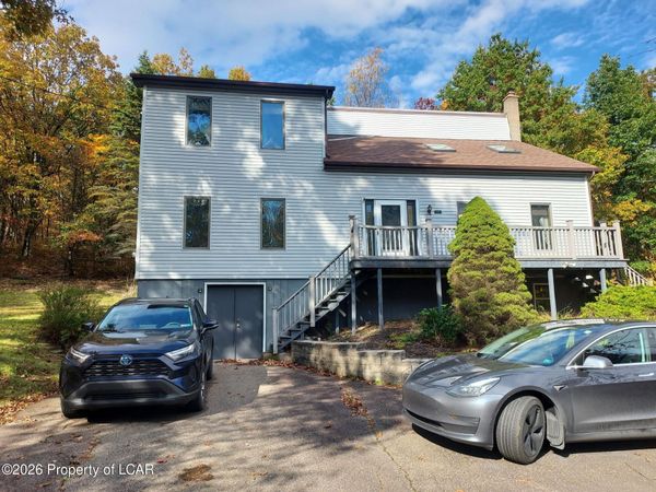 1295 E Diamond Avenue, Hazle Twp, PA 18201
