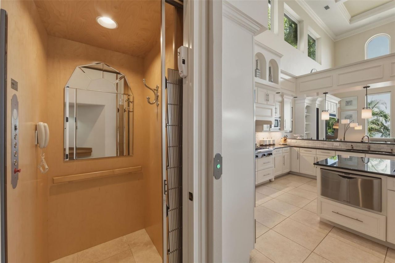 7851 9th Avenue S, Saint Petersburg, FL 33707 Photo