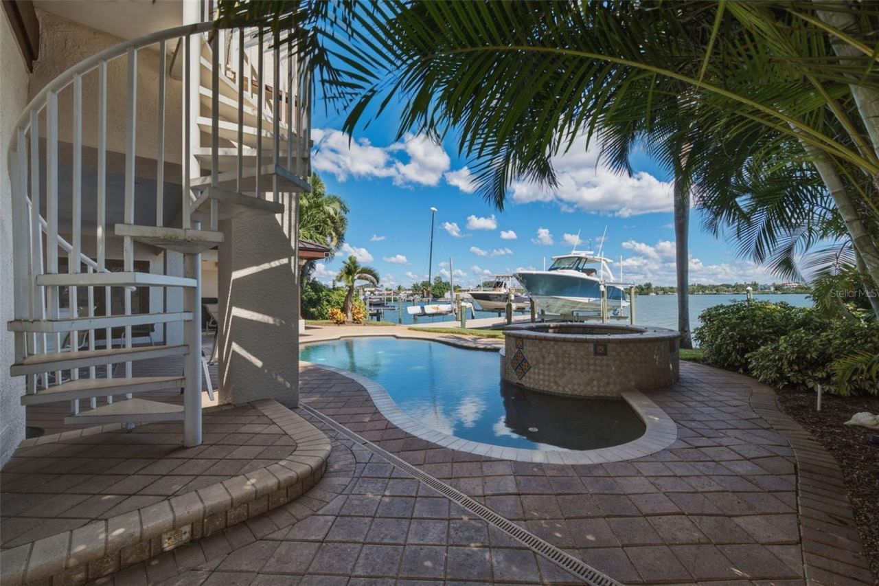 7851 9th Avenue S, Saint Petersburg, FL 33707 Photo