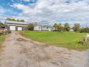 32289 Macomb Settlement Road, Clayton, NY 13624