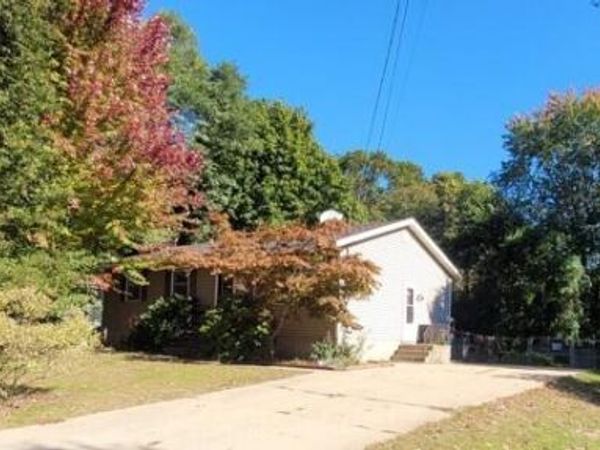 4356 Armstrong Road, Norton Shores, MI 49441