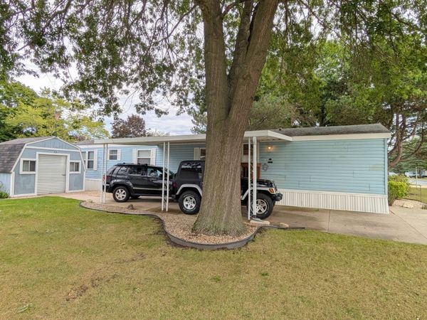 4001 W Wood Court , Belvidere, IL 61008