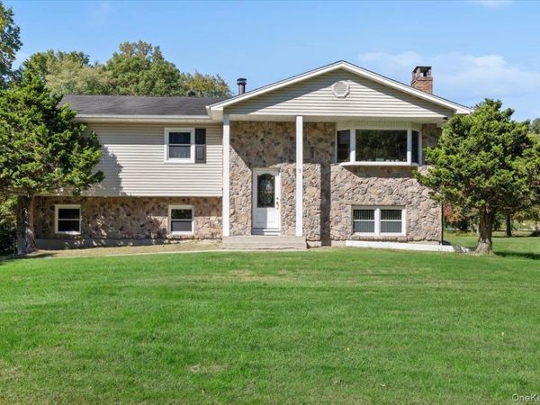 3 Young Court, Suffern, NY 10901