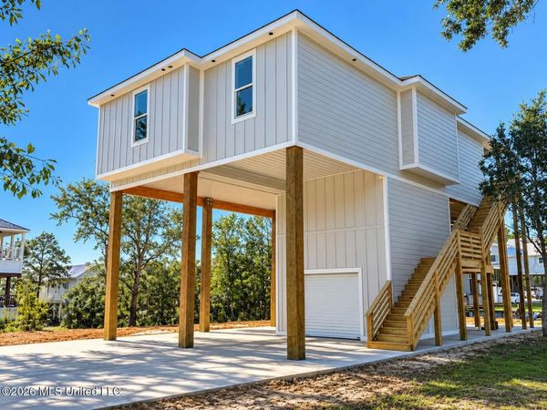 4107 20th Avenue, Bay Saint Louis, MS 39520