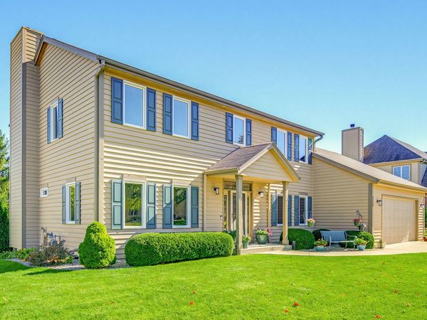 4440 S 122nd St, Greenfield, WI 53228