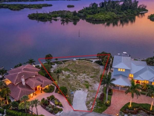 894 FREELING DRIVE, SARASOTA, FL 34242