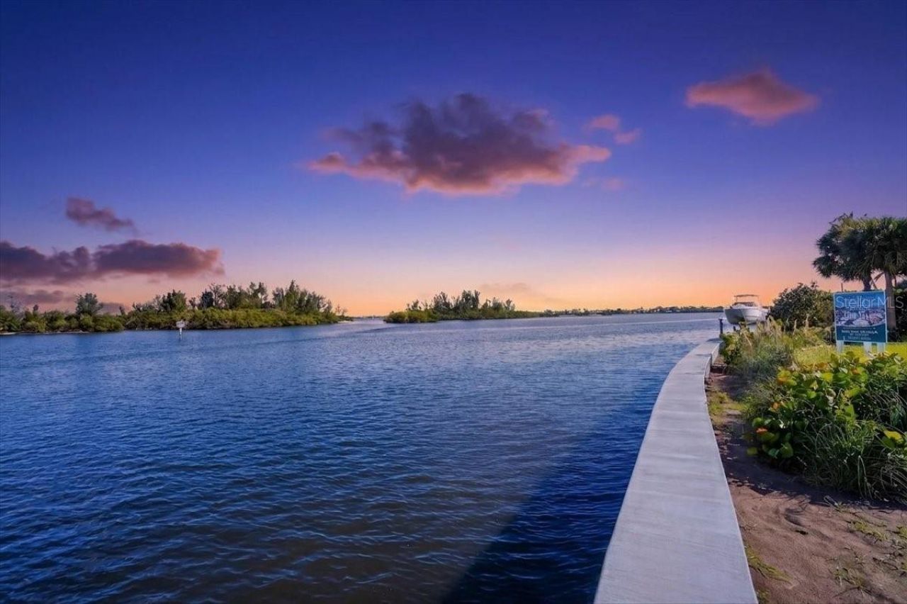 894 Freeling Drive, Sarasota, FL 34242 Photo