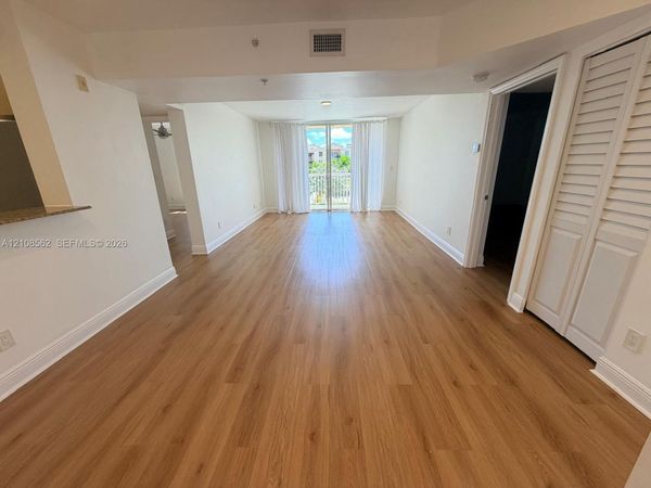 529 E Sheridan St, Unit 305, Dania Beach, FL 33004