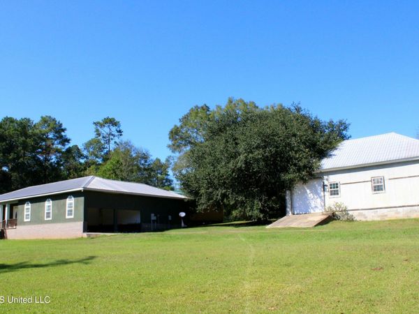 473 Goss Bunker Hill Road, Columbia, MS 39429