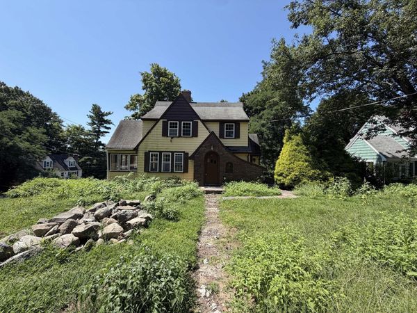 45 Longview Rd, Reading, MA 01867