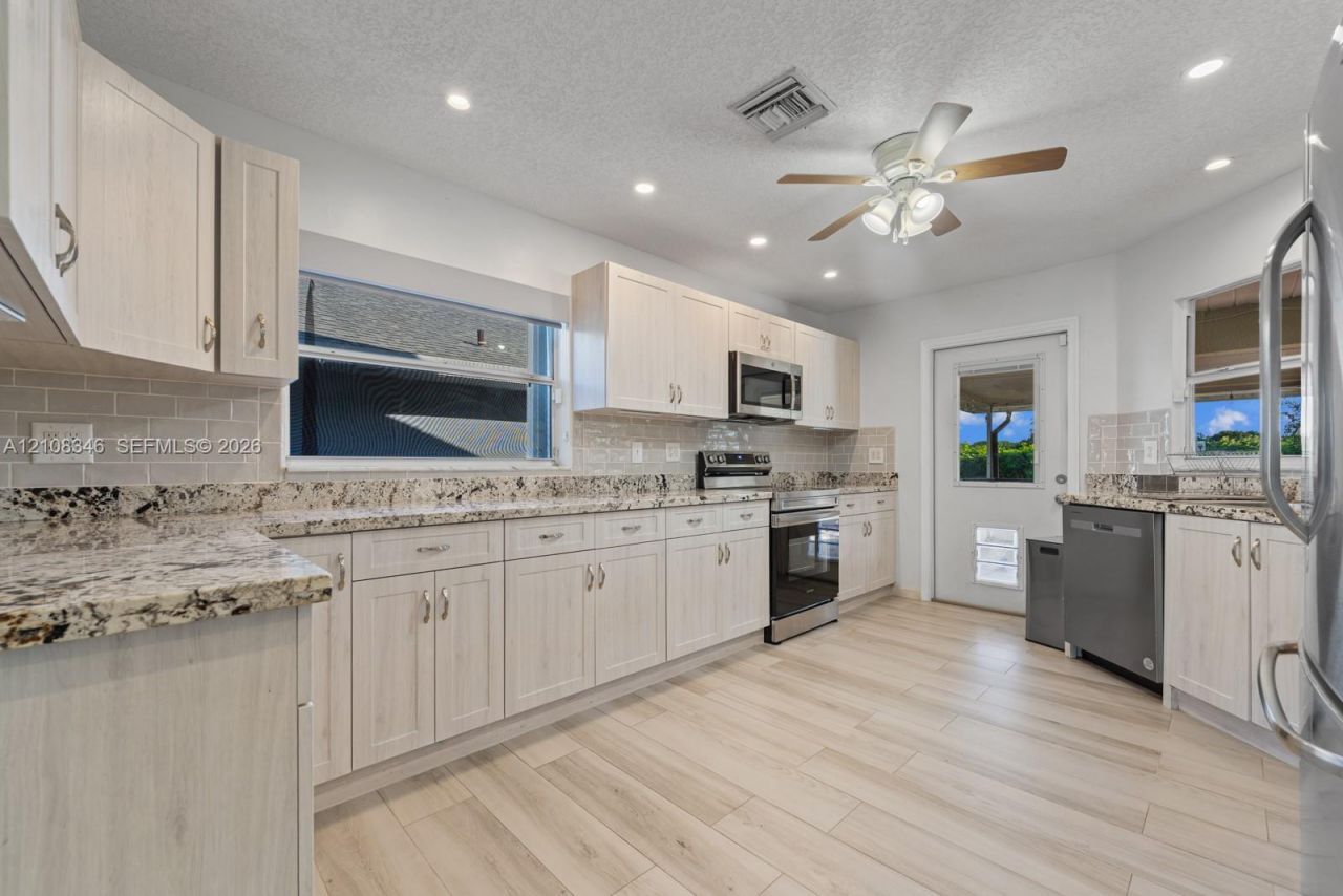 2530 SE 7th Pl, Homestead, FL 33033 Photo