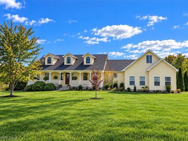 1960 Dietz Lane , Zanesville, OH 43701