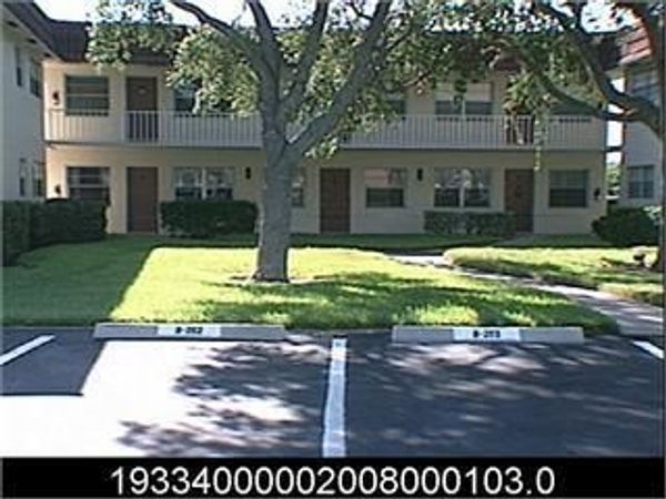 8 Vista Palm Lane, Unit 103, Vero Beach, FL 32962
